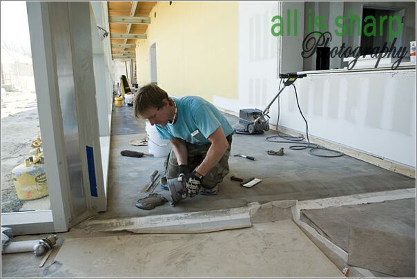 Working 099